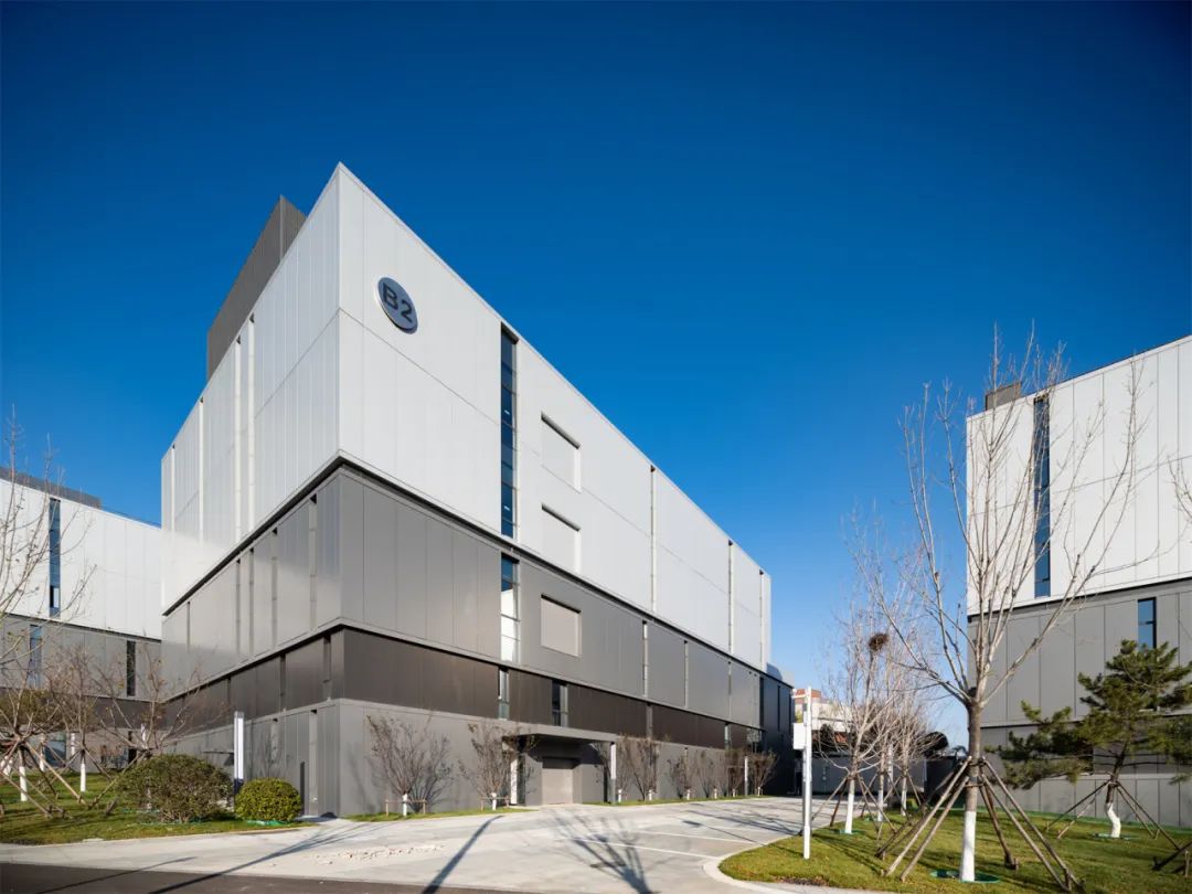 萬事達(dá)30天極速交付，賦能環(huán)磁山項目幕墻美學(xué)！(圖7)